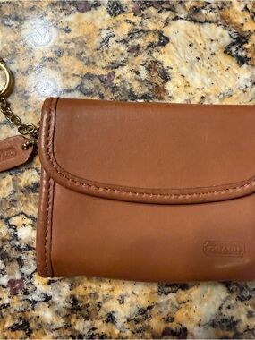Coach Tan Leather Key/Card Wallet with Matching Mini Coach Leather Hang Tag